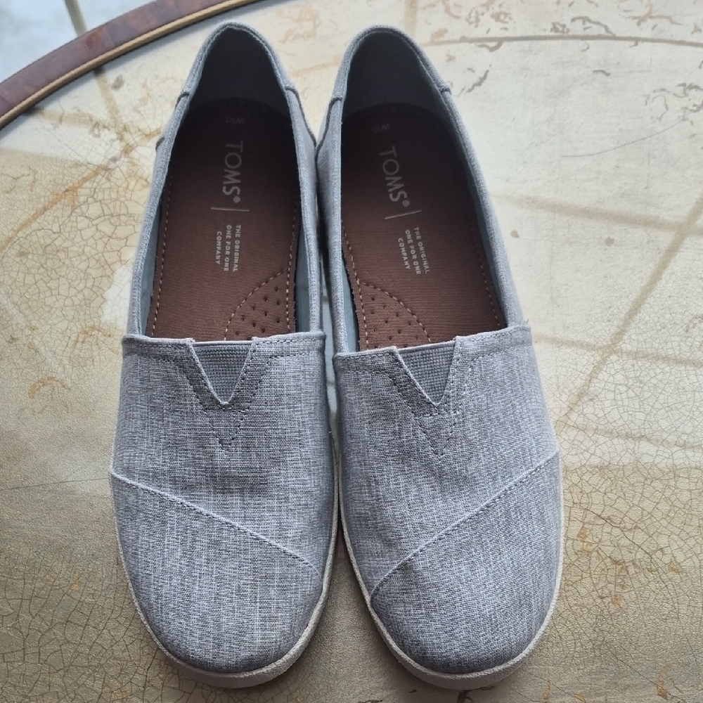 Sz 10 TOMS, Casual Slip-Ons